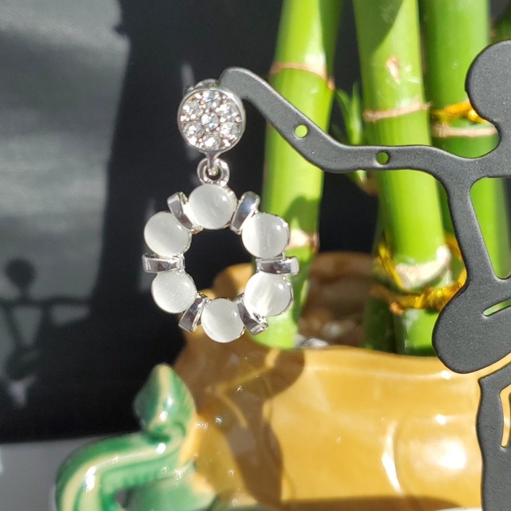 Fancy Earring - Picture 2 of 3